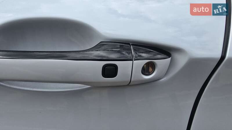 Внедорожник / Кроссовер Mitsubishi Outlander 2022 в Киеве