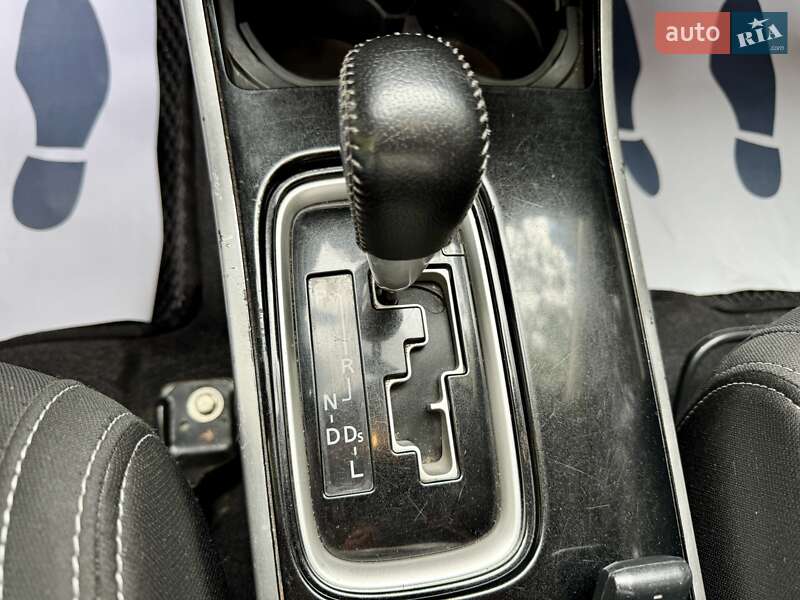 Внедорожник / Кроссовер Mitsubishi Outlander 2017 в Киеве