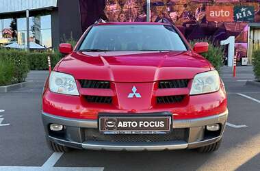 Внедорожник / Кроссовер Mitsubishi Outlander 2006 в 