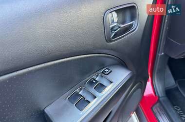 Внедорожник / Кроссовер Mitsubishi Outlander 2006 в 