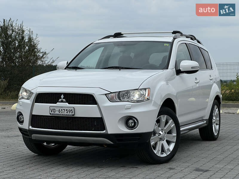 Mitsubishi Outlander 2011