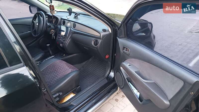 Внедорожник / Кроссовер Mitsubishi Outlander 2003 в Яворове