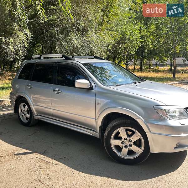 Mitsubishi Outlander 2008