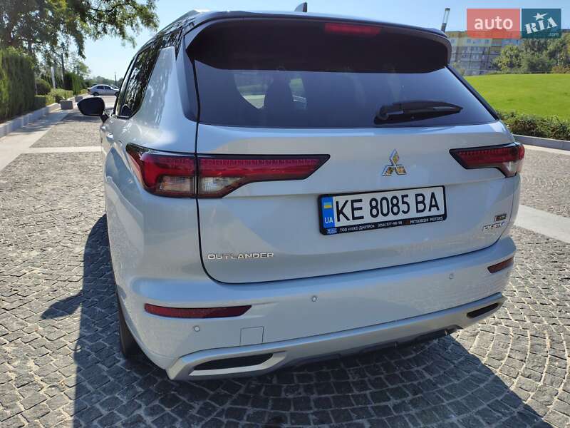 Позашляховик / Кросовер Mitsubishi Outlander 2022 в Дніпрі