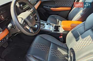 Внедорожник / Кроссовер Mitsubishi Outlander 2022 в 
