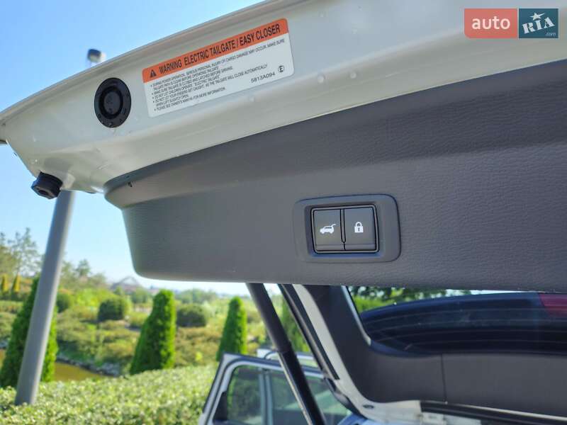 Позашляховик / Кросовер Mitsubishi Outlander 2022 в Дніпрі