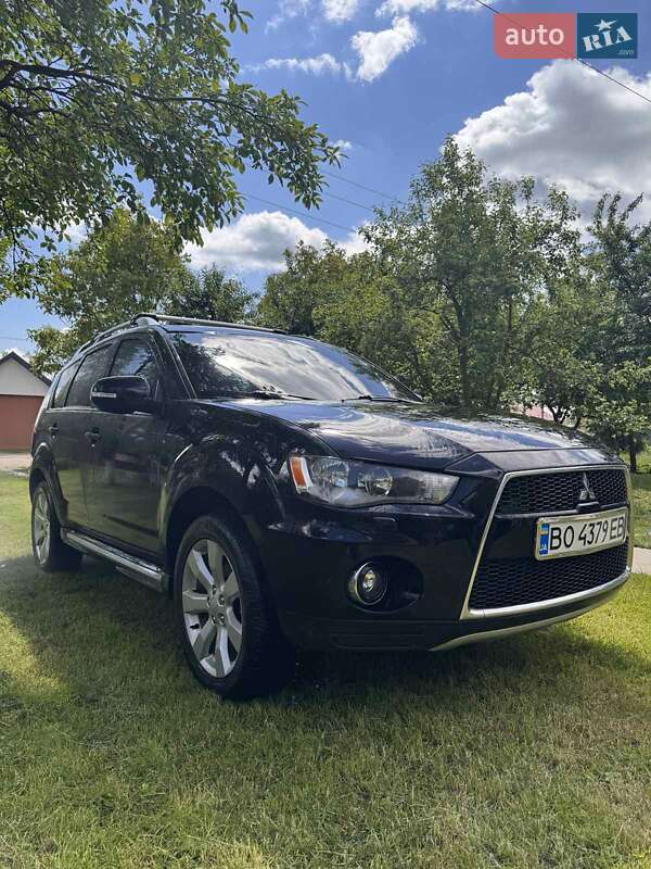Внедорожник / Кроссовер Mitsubishi Outlander 2009 в Бучаче