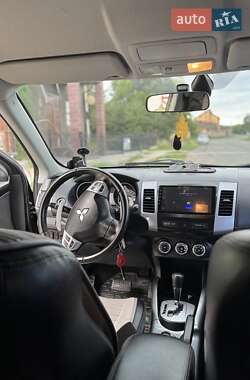 Позашляховик / Кросовер Mitsubishi Outlander 2009 в Бучачі