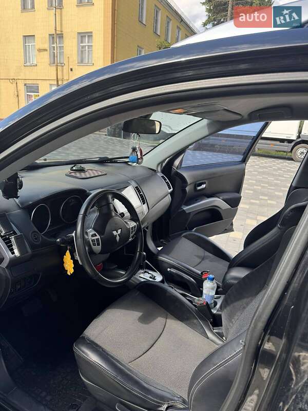 Внедорожник / Кроссовер Mitsubishi Outlander 2009 в Бучаче