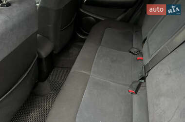 Позашляховик / Кросовер Mitsubishi Outlander 2004 в Рівному