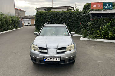 Позашляховик / Кросовер Mitsubishi Outlander 2005 в Києві