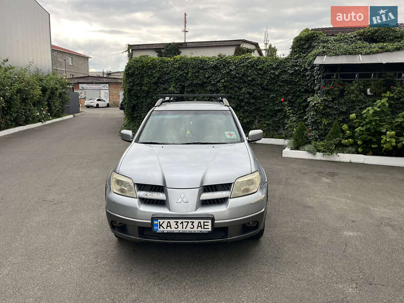 Mitsubishi Outlander 2005