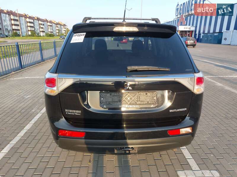 Позашляховик / Кросовер Mitsubishi Outlander 2012 в Нетішині