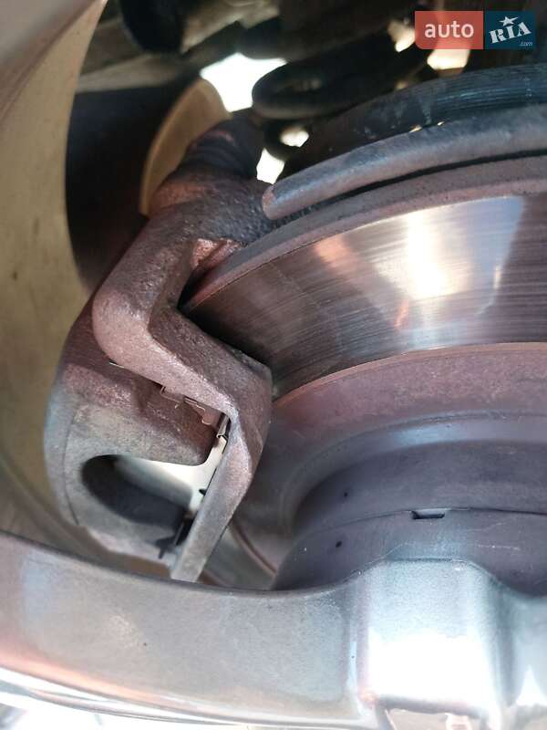 Позашляховик / Кросовер Mitsubishi Outlander 2012 в Нетішині