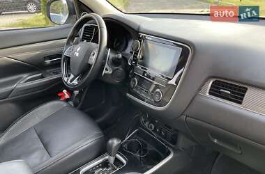 Позашляховик / Кросовер Mitsubishi Outlander 2018 в Львові