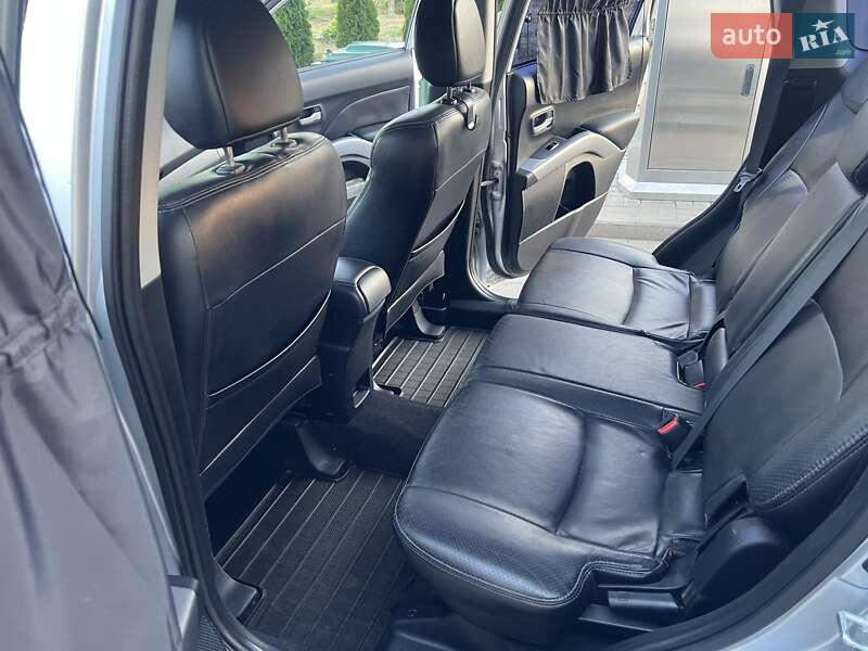 Позашляховик / Кросовер Mitsubishi Outlander 2009 в Кривому Розі