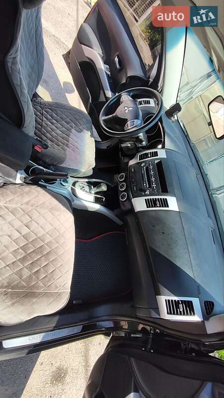 Внедорожник / Кроссовер Mitsubishi Outlander 2008 в Николаеве