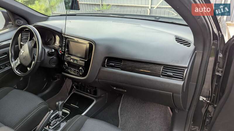 Внедорожник / Кроссовер Mitsubishi Outlander 2018 в Хмельницком