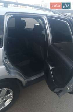 Внедорожник / Кроссовер Mitsubishi Outlander 2012 в 
