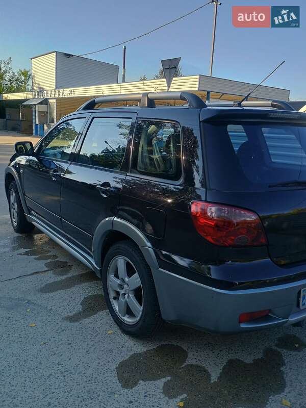 Позашляховик / Кросовер Mitsubishi Outlander 2006 в Бориславі