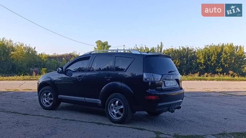 Внедорожник / Кроссовер Mitsubishi Outlander 2008 в Сумах фото 3 Внедорожник / Кроссовер Mitsubishi Outlander 2008 в Сумах