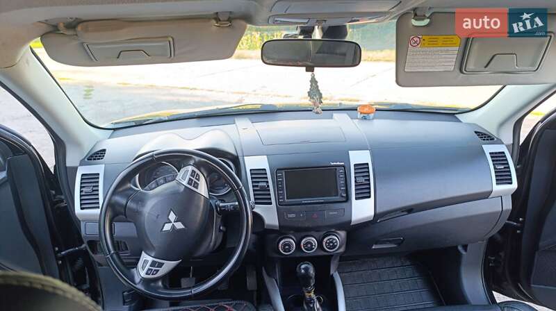 Внедорожник / Кроссовер Mitsubishi Outlander 2008 в Сумах фото 11 Внедорожник / Кроссовер Mitsubishi Outlander 2008 в Сумах
