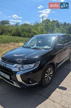 Позашляховик / Кросовер Mitsubishi Outlander 2019 в Олександрії