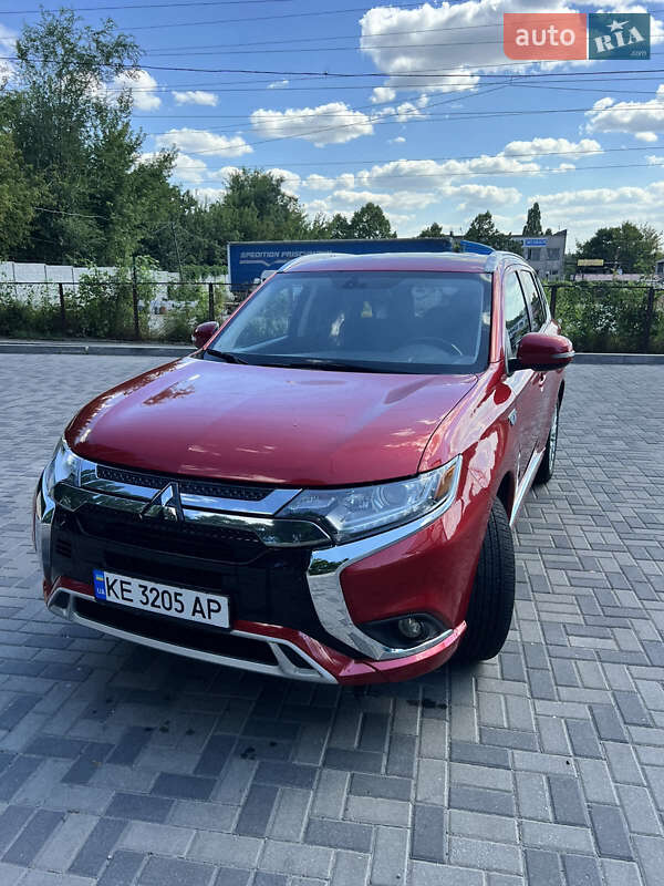 Позашляховик / Кросовер Mitsubishi Outlander 2019 в Дніпрі