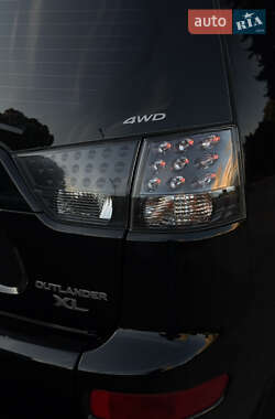 Внедорожник / Кроссовер Mitsubishi Outlander 2008 в 