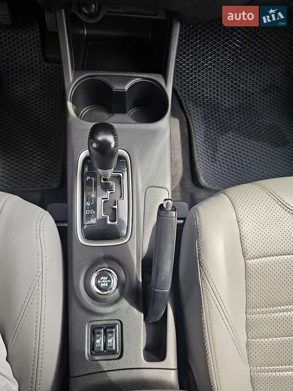 Внедорожник / Кроссовер Mitsubishi Outlander 2015 в Сумах