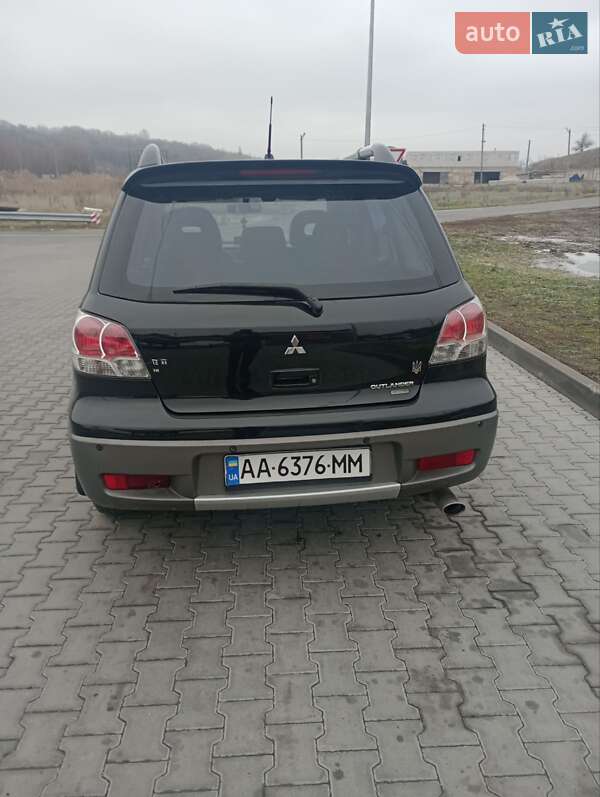 Позашляховик / Кросовер Mitsubishi Outlander 2003 в Лубнах