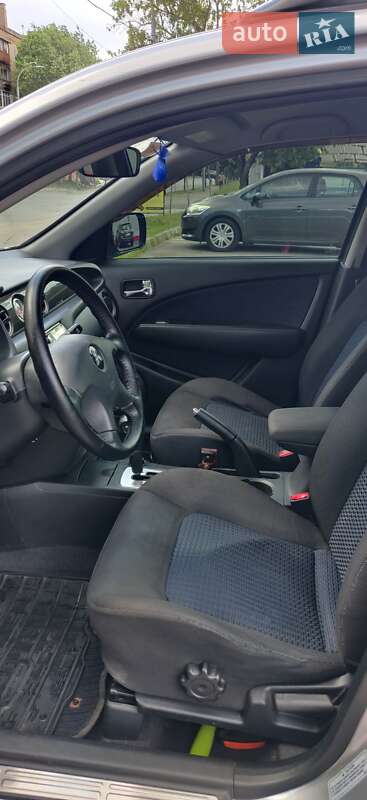 Внедорожник / Кроссовер Mitsubishi Outlander 2008 в Киеве фото 3 Внедорожник / Кроссовер Mitsubishi Outlander 2008 в Киеве