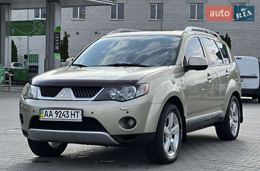 Внедорожник / Кроссовер Mitsubishi Outlander 2008 в 
