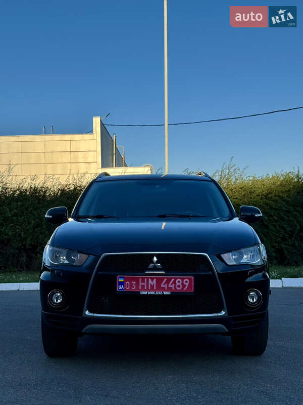Внедорожник / Кроссовер Mitsubishi Outlander 2010 в Полтаве