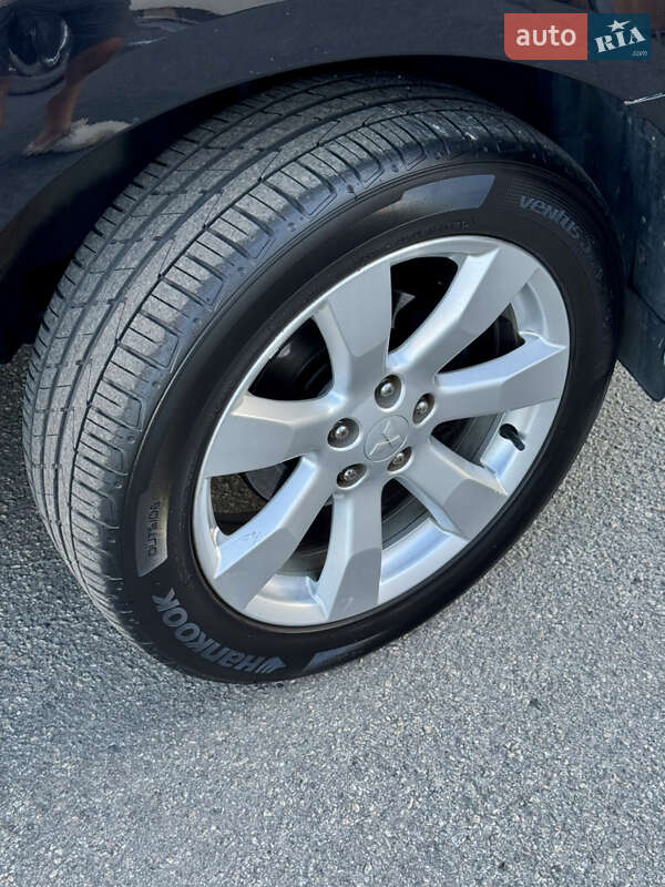 Внедорожник / Кроссовер Mitsubishi Outlander 2010 в Полтаве