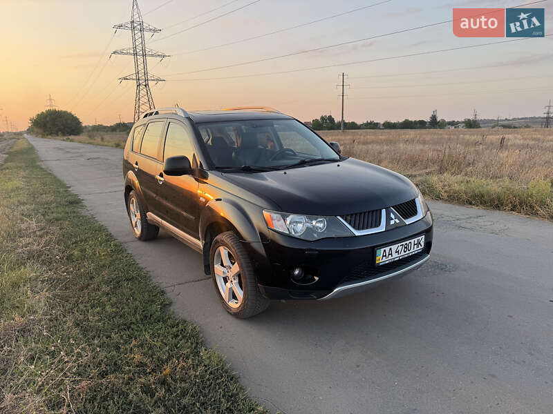 Внедорожник / Кроссовер Mitsubishi Outlander 2008 в Каменском фото 5 Внедорожник / Кроссовер Mitsubishi Outlander 2008 в Каменском