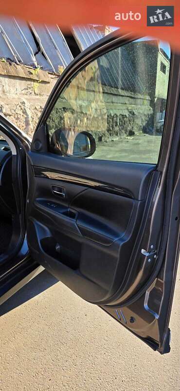 Позашляховик / Кросовер Mitsubishi Outlander 2017 в Білій Церкві