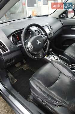 Внедорожник / Кроссовер Mitsubishi Outlander 2008 в 