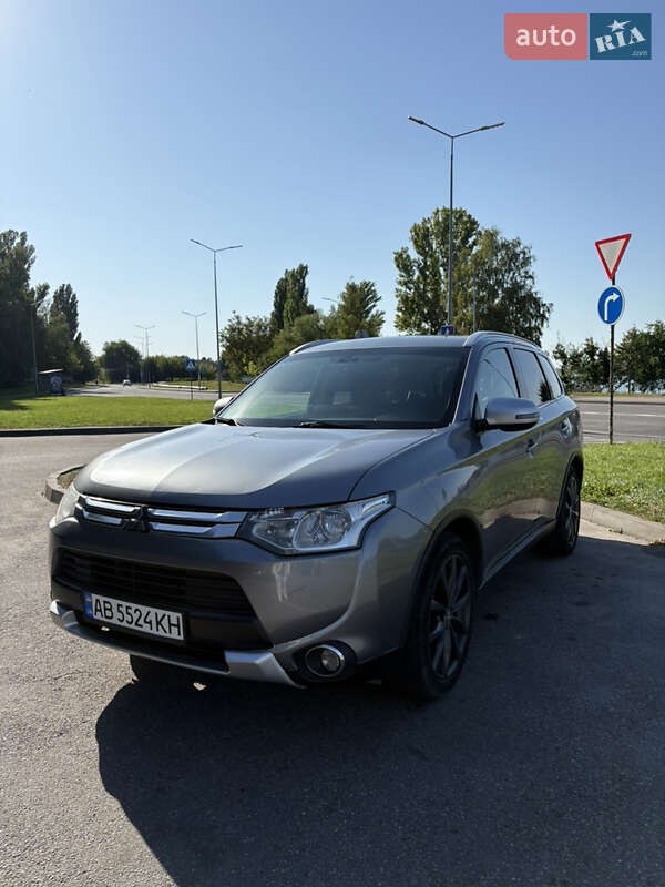Внедорожник / Кроссовер Mitsubishi Outlander 2015 в Виннице