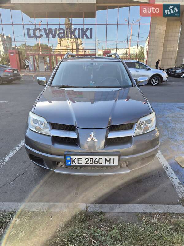 Внедорожник / Кроссовер Mitsubishi Outlander 2006 в Николаеве