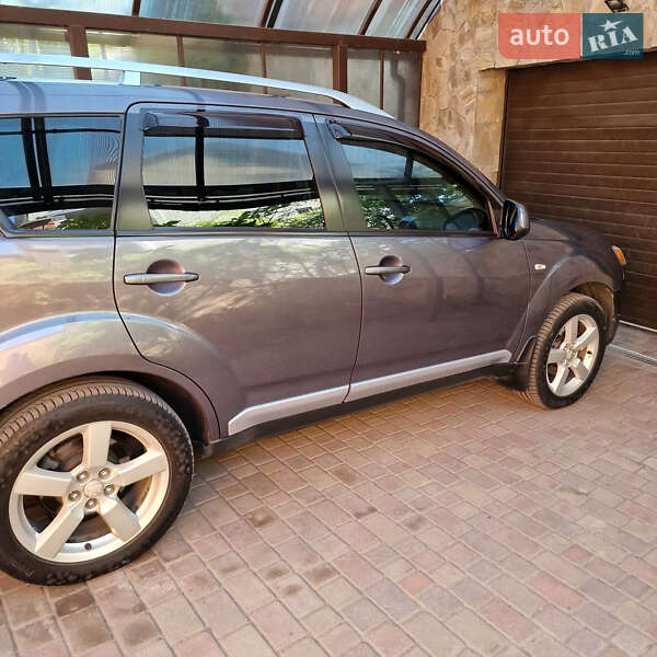 Внедорожник / Кроссовер Mitsubishi Outlander 2008 в Днепре