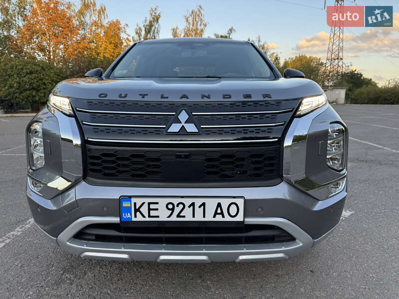 Внедорожник / Кроссовер Mitsubishi Outlander 2021 в Кривом Роге