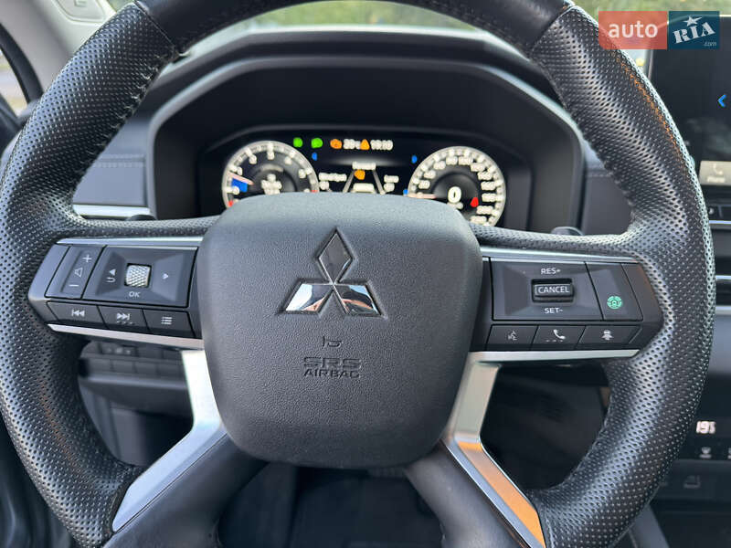 Внедорожник / Кроссовер Mitsubishi Outlander 2021 в Кривом Роге