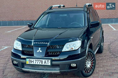 Внедорожник / Кроссовер Mitsubishi Outlander 2005 в 