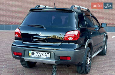 Внедорожник / Кроссовер Mitsubishi Outlander 2005 в 