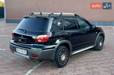 Внедорожник / Кроссовер Mitsubishi Outlander 2005 в 