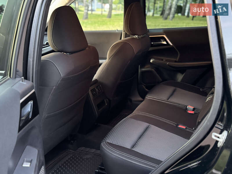 Позашляховик / Кросовер Mitsubishi Outlander 2022 в Житомирі фото 11 Позашляховик / Кросовер Mitsubishi Outlander 2022 в Житомирі