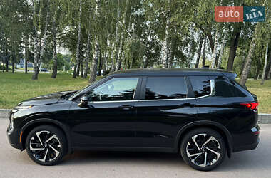 Позашляховик / Кросовер Mitsubishi Outlander 2022 в Житомирі