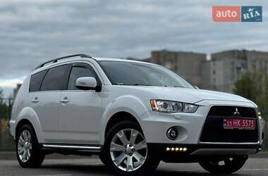 Внедорожник / Кроссовер Mitsubishi Outlander 2011 в 
