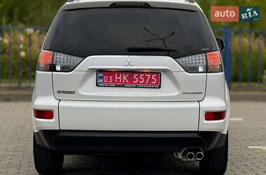 Внедорожник / Кроссовер Mitsubishi Outlander 2011 в 